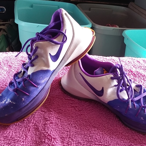 Nike Shoes - Picture 2 of 4